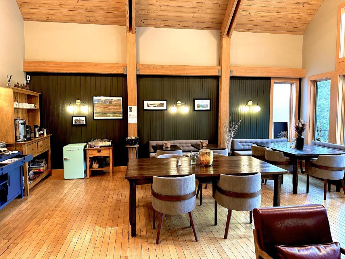 Minnewaska Lodge