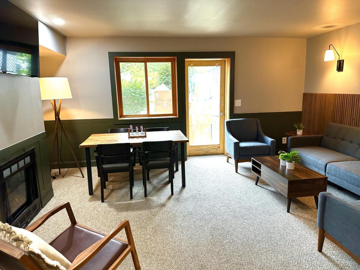  | Minnewaska Lodge