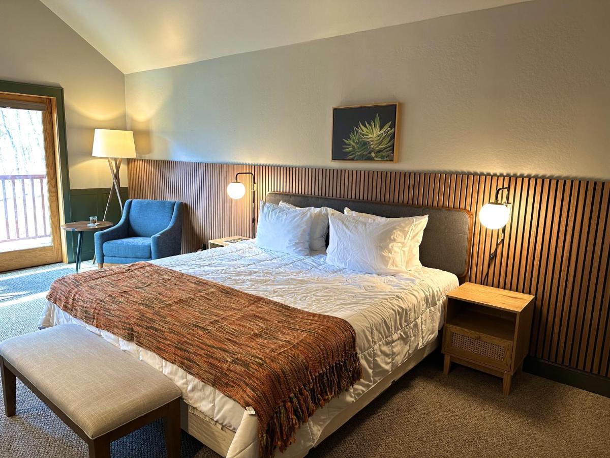  | Minnewaska Lodge