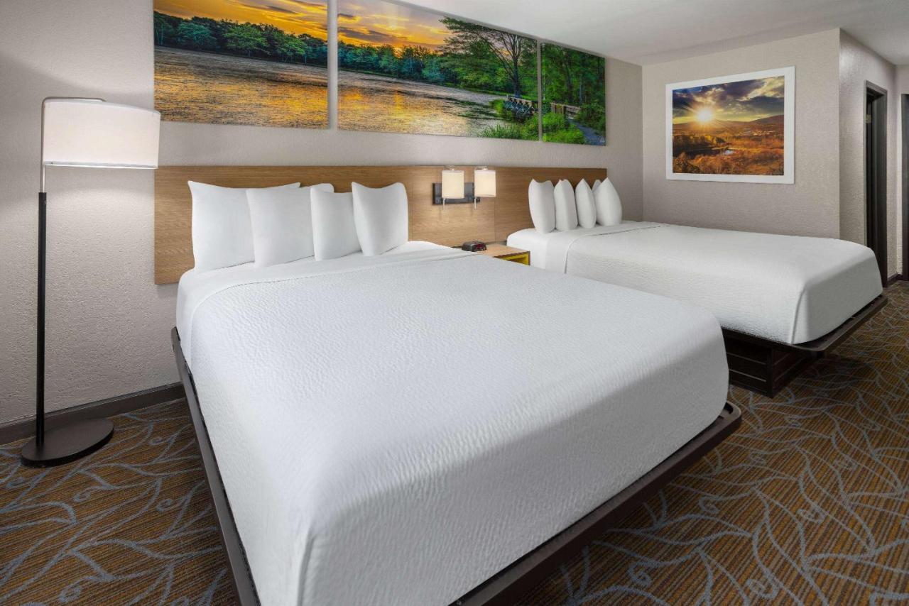 | Days Inn by Wyndham Wurtsboro