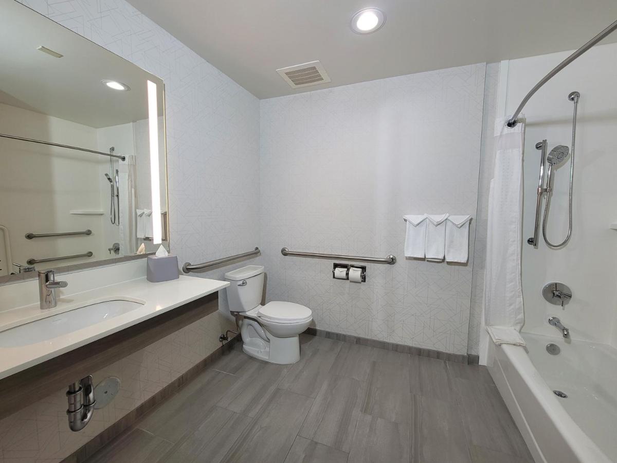  | Holiday Inn Express San Diego South - Chula Vista, an IHG Hotel