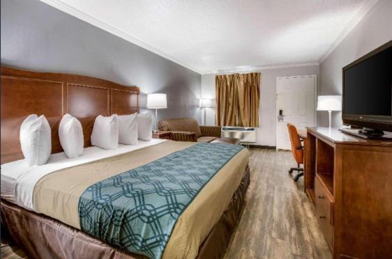 | Econo Lodge