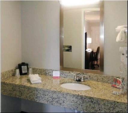 | Econo Lodge