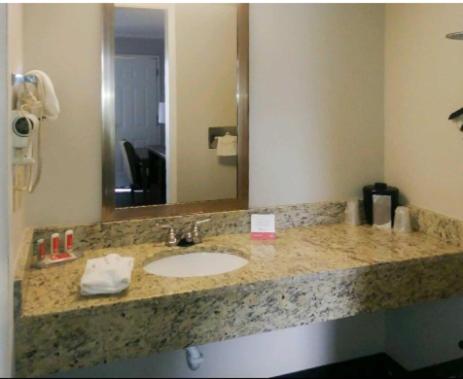 | Econo Lodge
