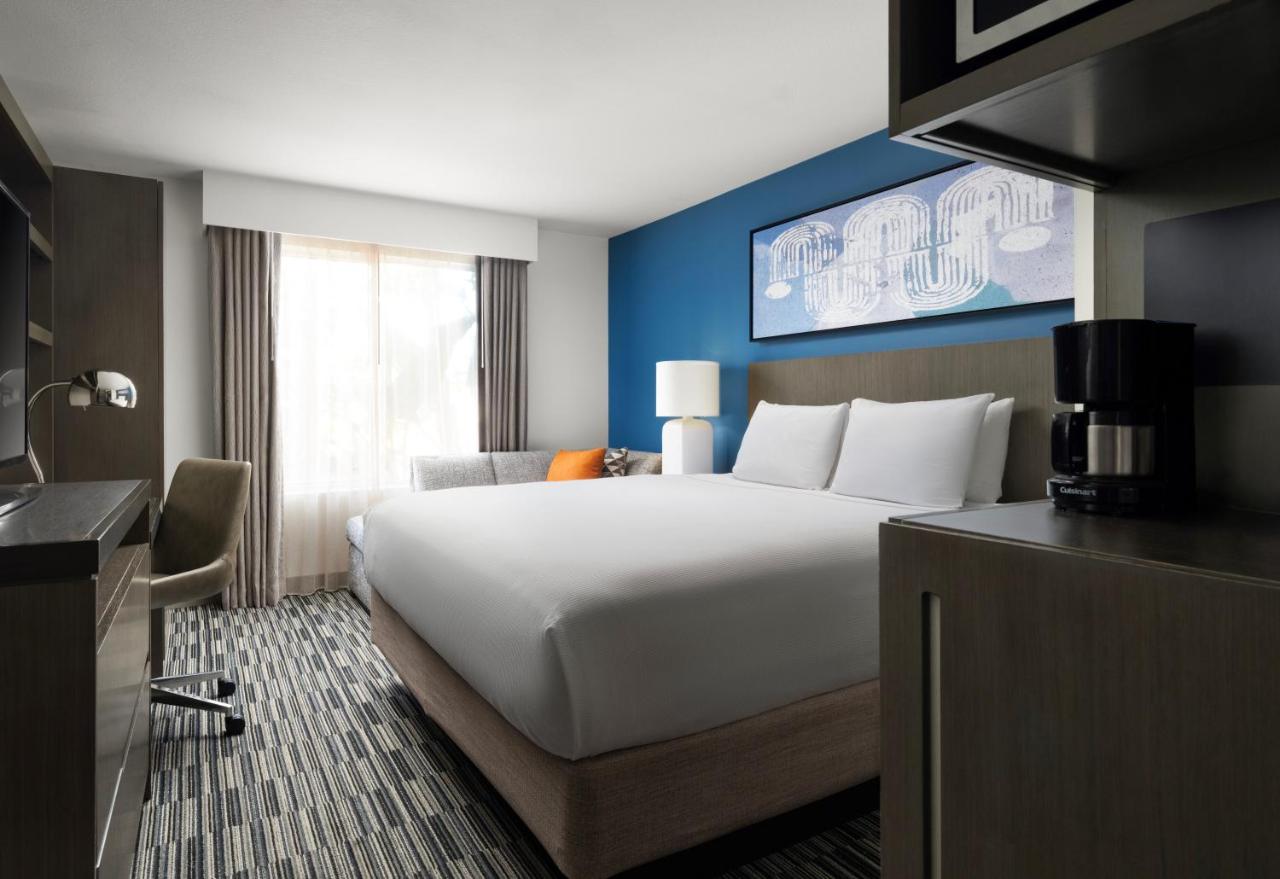 Standard King Room at HYATT house San Diego/Sorrento Mesa