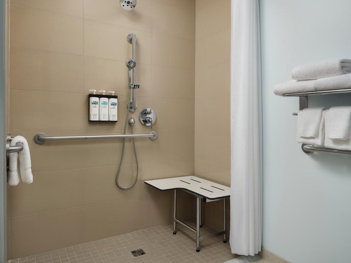 King Room - Disability Access at HYATT house San Diego/Sorrento Mesa