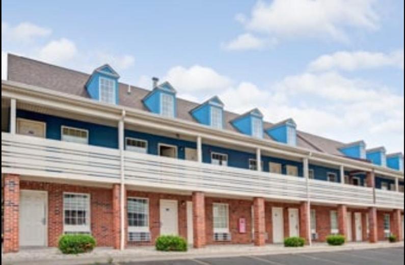 | Econo Lodge