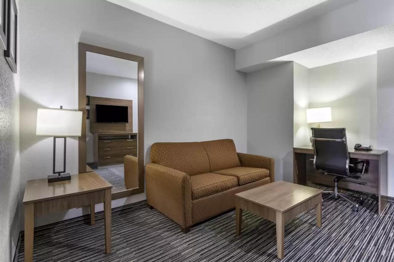 King Suite - Non-Smoking at Quality Inn & Suites I-35 E / Walnut Hill