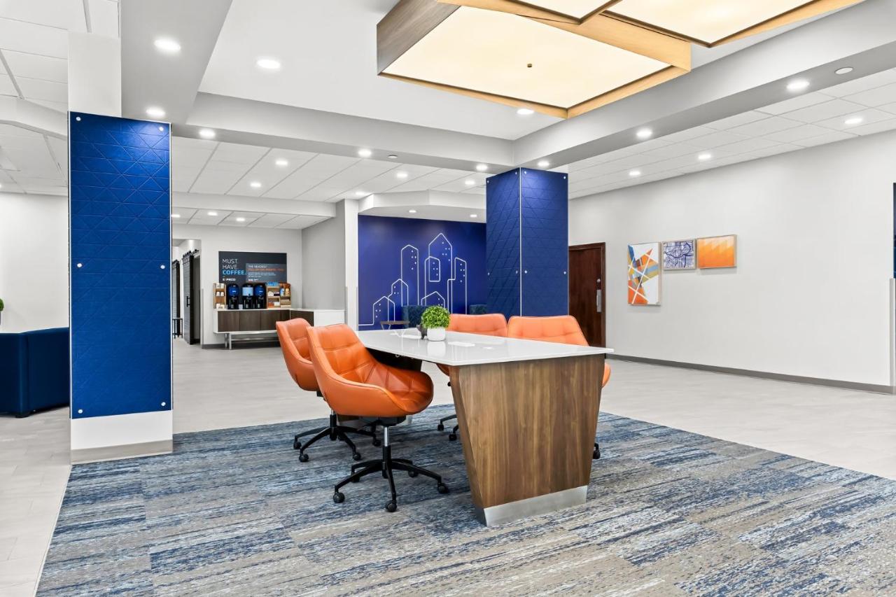 Holiday Inn Express Nashville-Hendersonville