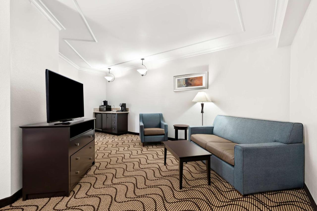 Corner King Suite with Sofa Bed - Non smoking at Best Western Plus Irvine Spectrum Hotel