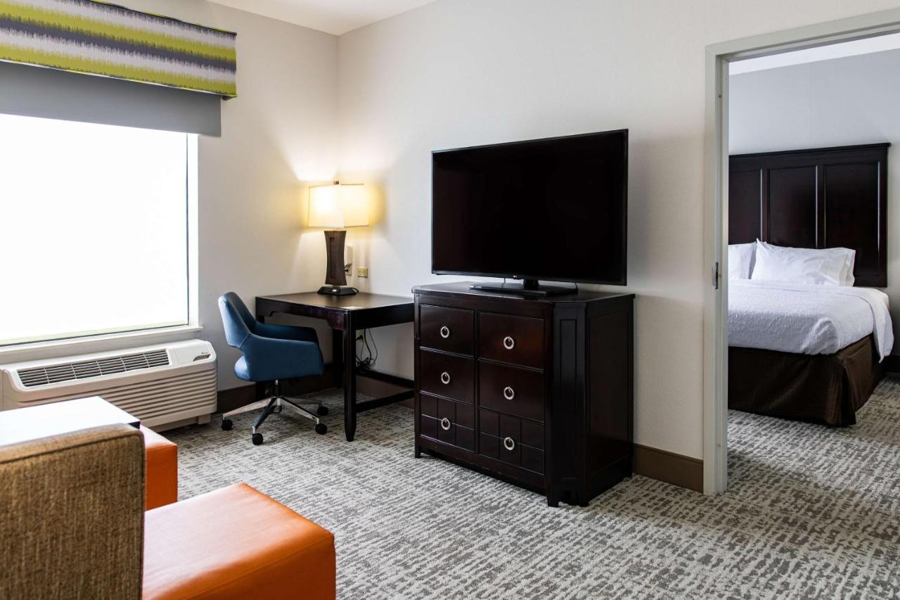 One- Bedroom King Suite at Hampton Inn & Suites Effingham