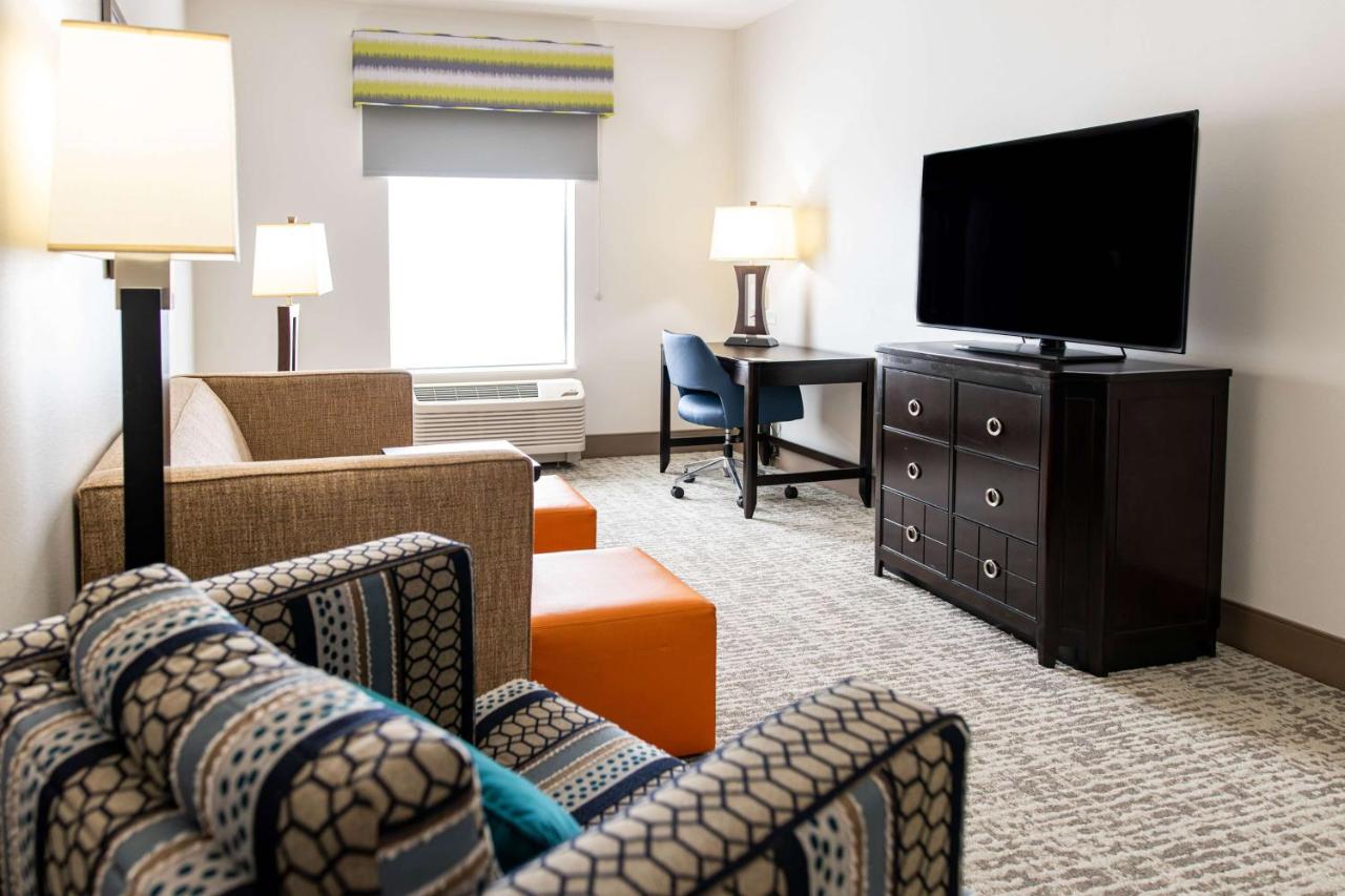One- Bedroom King Suite at Hampton Inn & Suites Effingham