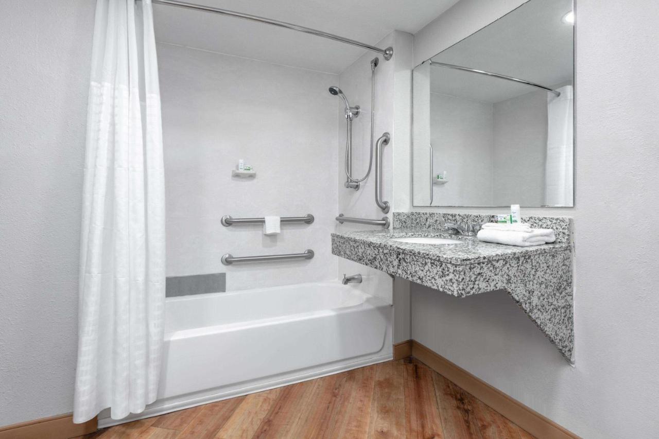  | La Quinta Inn by Wyndham Austin University Area
