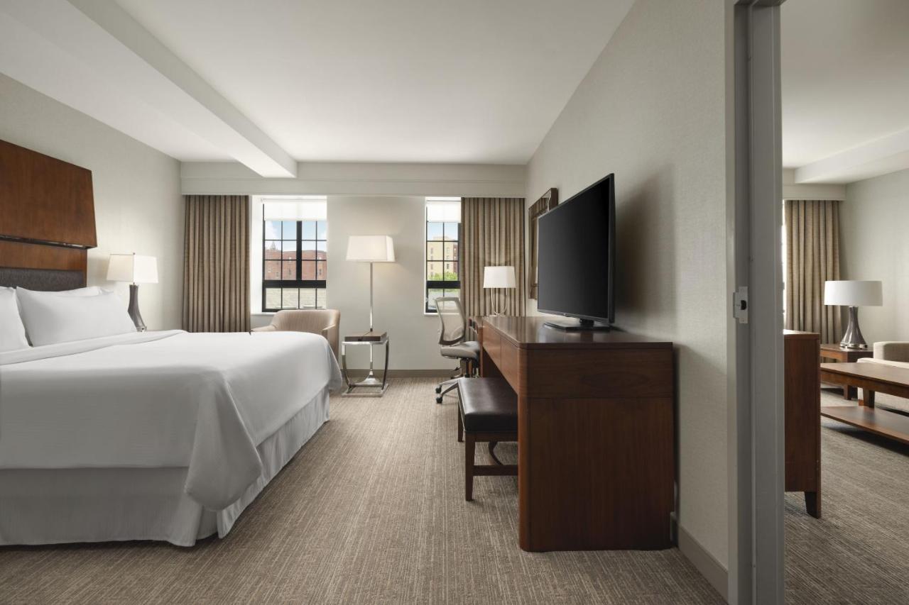 Superior Large, 1 Bedroom Junior Suite, City view at The Westin Portland Harborview