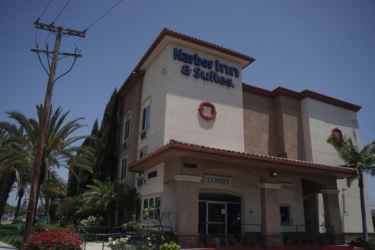 | Harbor Inn & Suites