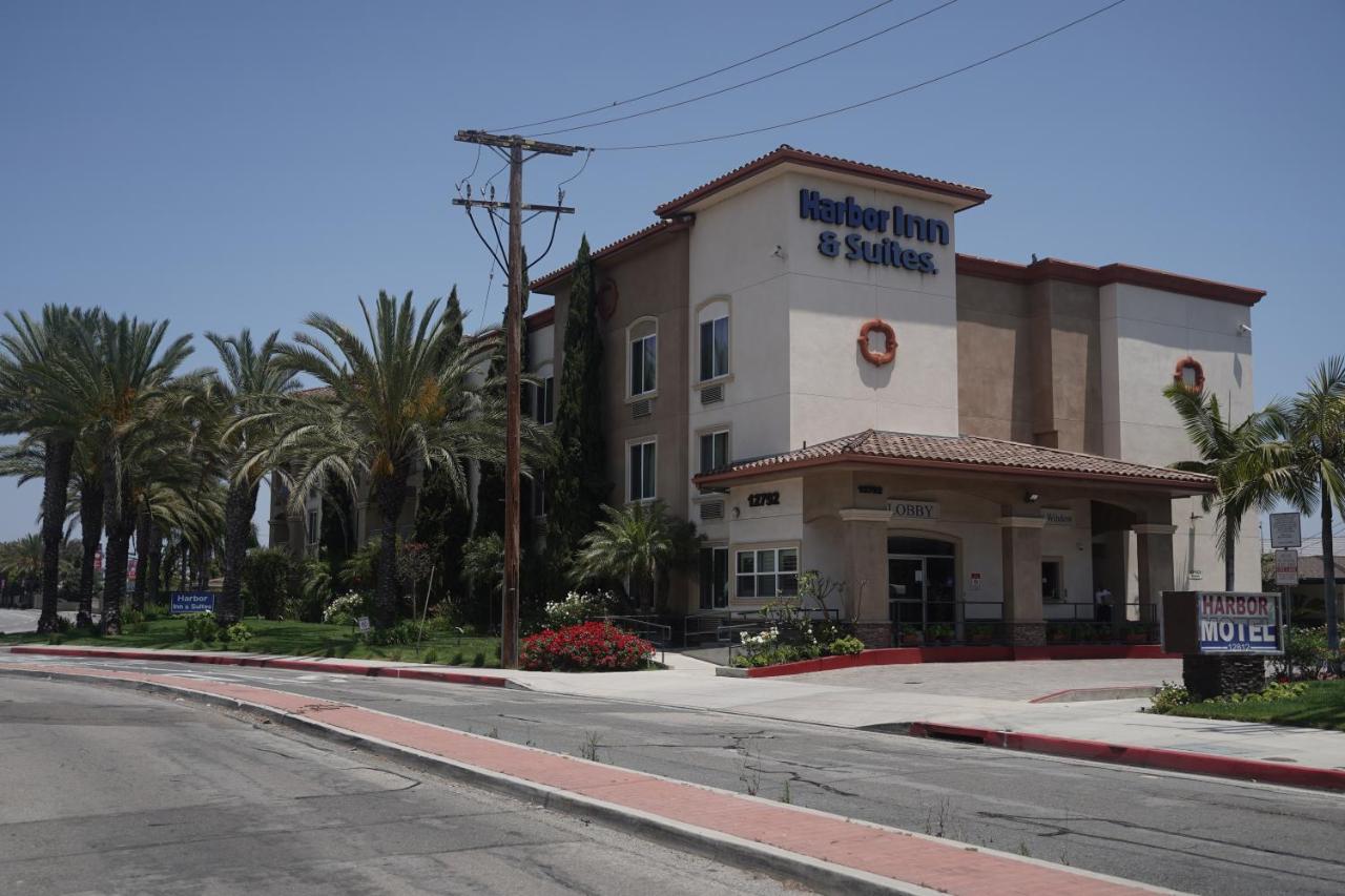 | Harbor Inn & Suites