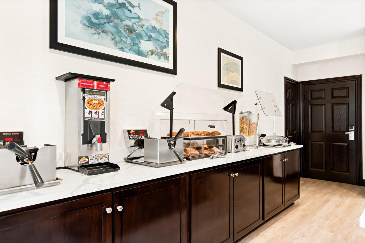 | Staybridge Suites - Cincinnati North, an IHG Hotel