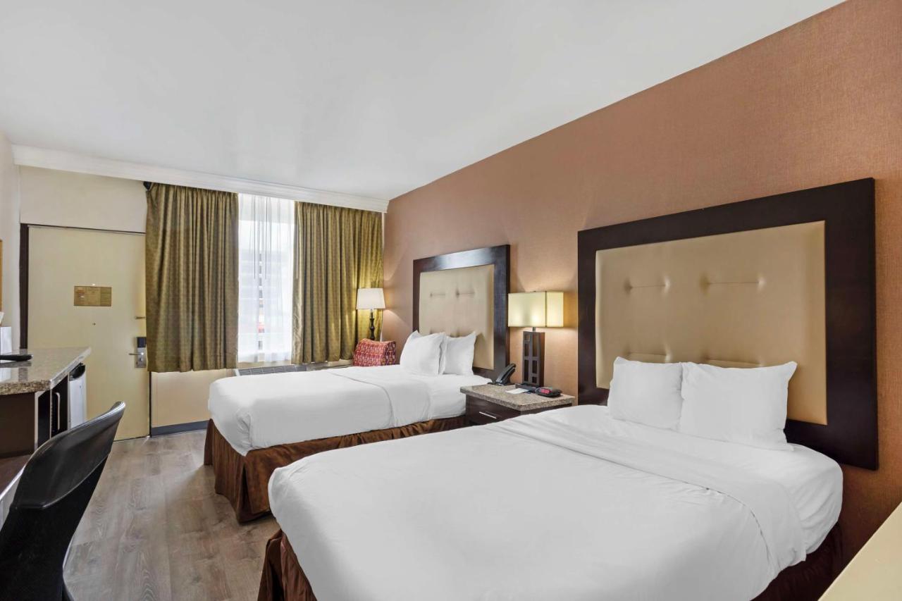 Double Room with Two Double Beds - Mobility Access/Non-Smoking at Best Western Atlantic City Beach Block