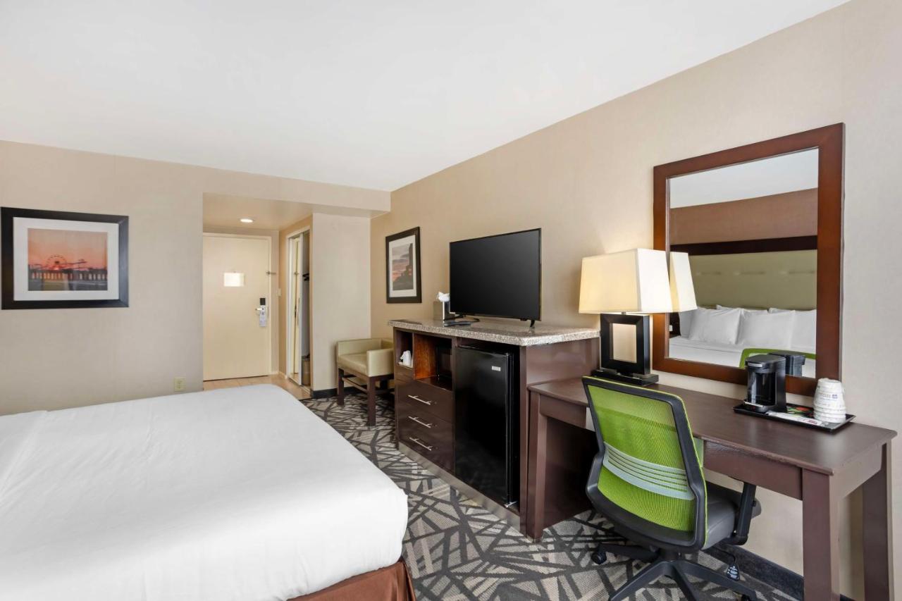 King Room - Non-Smoking at Best Western Atlantic City Beach Block