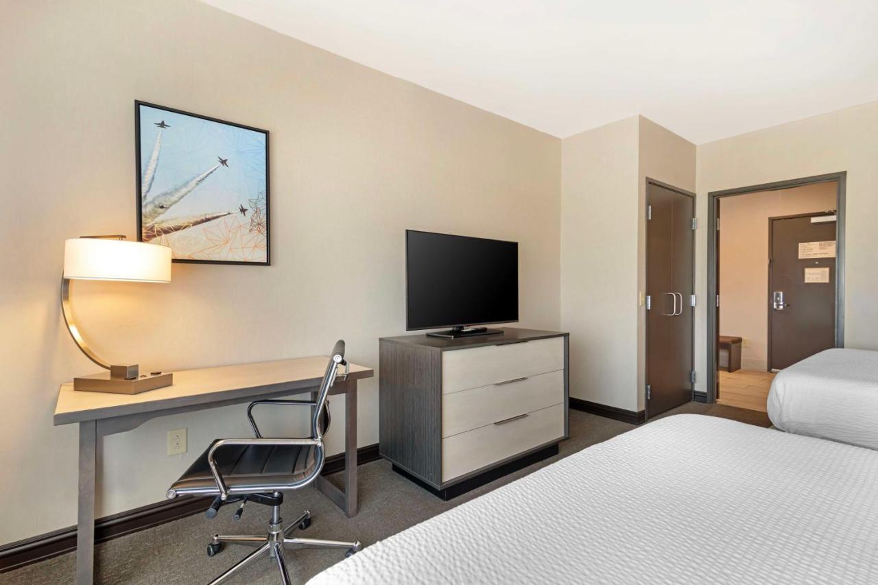 Queen Suite with Two Queen Beds at Best Western Plus Executive Residency Rigby's Water World Hotel