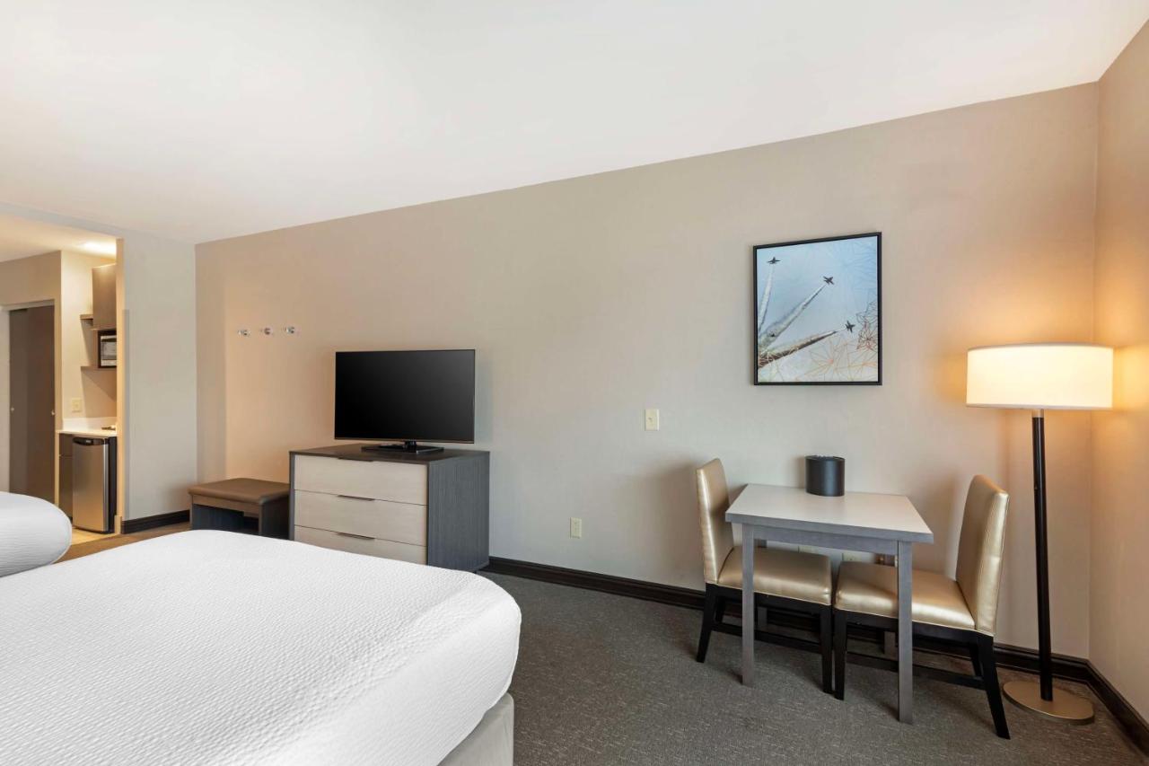 Queen Room with Two Queen Beds at Best Western Plus Executive Residency Rigby's Water World Hotel