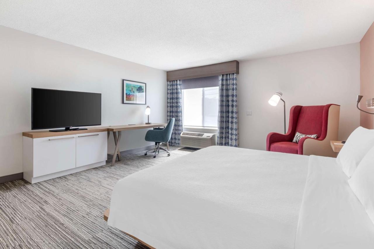 King Room- Mobility Hearing Accessible-Non Smoking at Hilton Garden Inn Lexington Hamburg