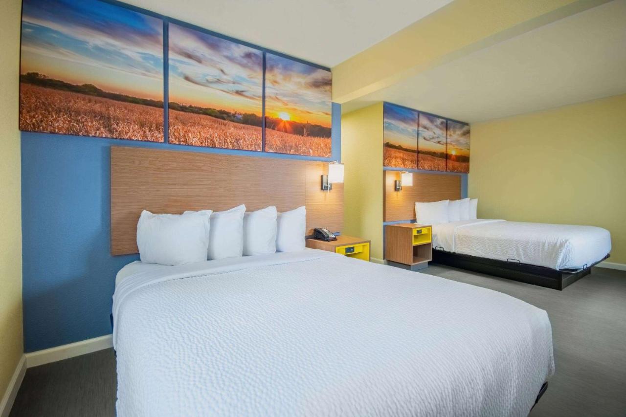 Studio Suite with Two Queen Beds - Non-Smoking at Days Inn & Suites by Wyndham Waterloo
