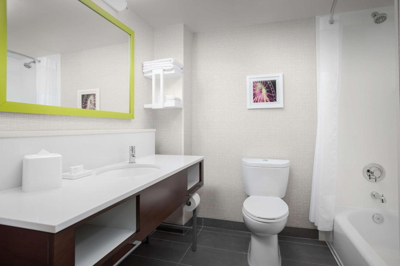 King Studio with Sofa Bed - Non-Smoking at Hampton Inn & Suites ATL-Six Flags