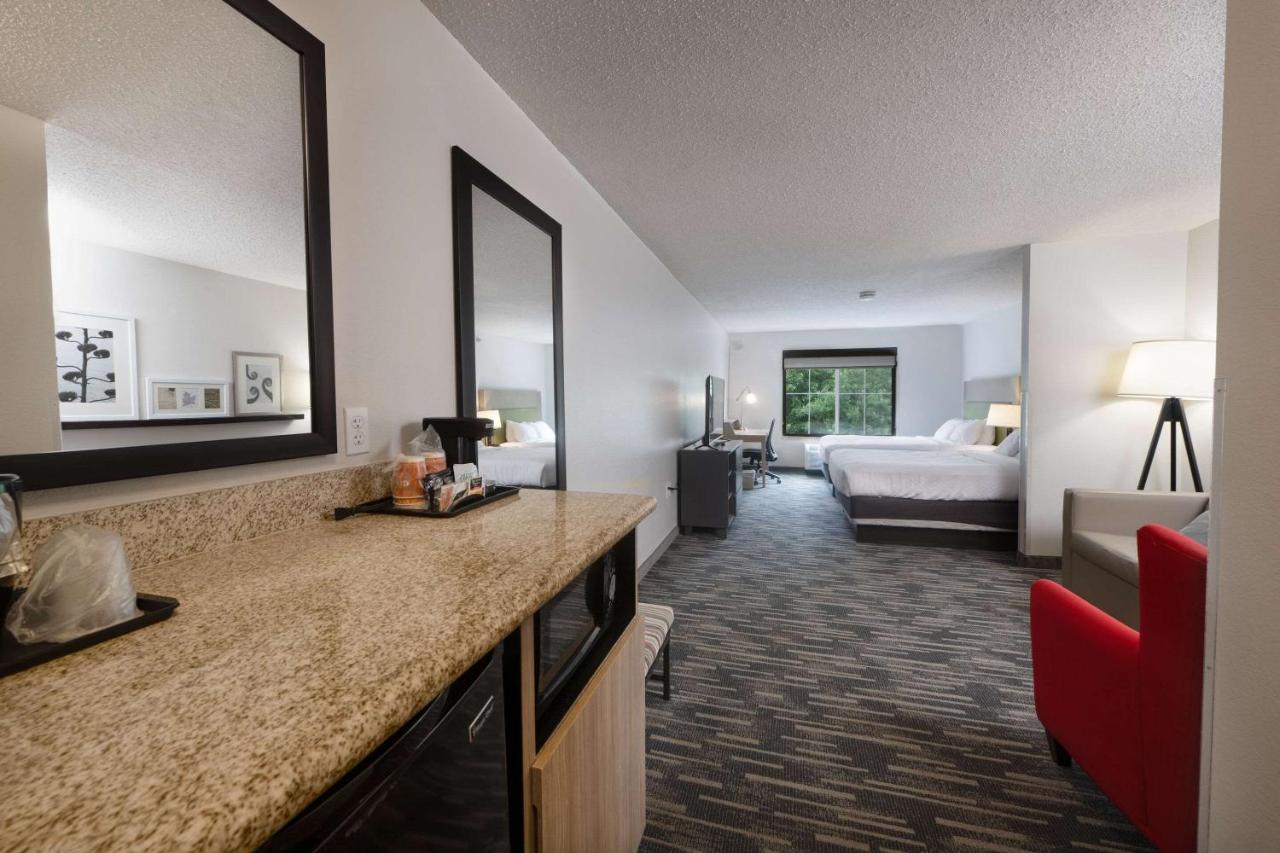  | Country Inn & Suites by Radisson Lake George