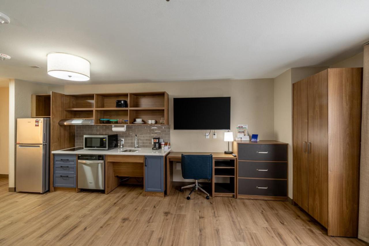 Queen Studio Suite with Accessible Tub - Non-Smoking at Candlewood Suites Wichita Northwest by IHG