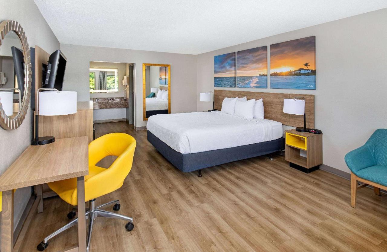 | Days Inn by Wyndham St George