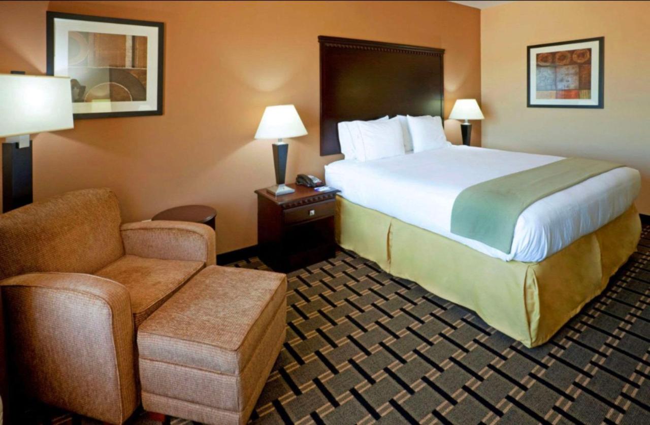 Standard King Room - Non Smoking at Comfort Inn & Suites Dallas Medical - Market Center