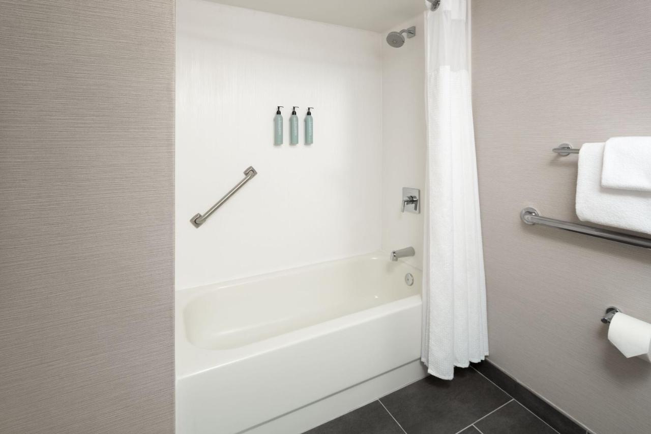| Courtyard Shelton