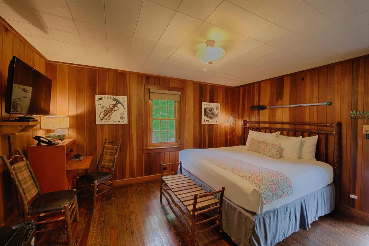 | Historic Tapoco Lodge