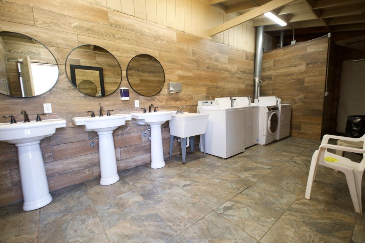  | Yosemite Bug Rustic Mountain Resort