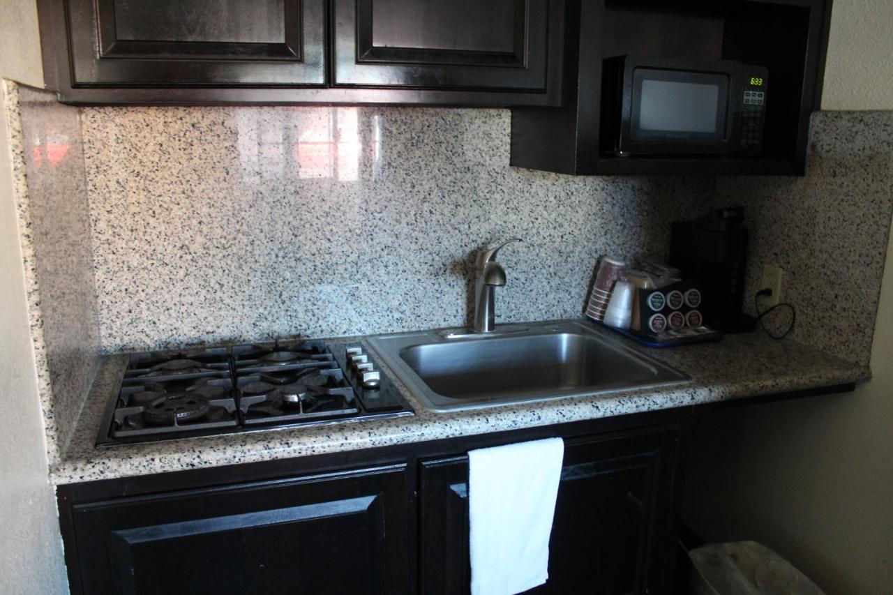 | Riverside Inn & Suites Santa Cruz