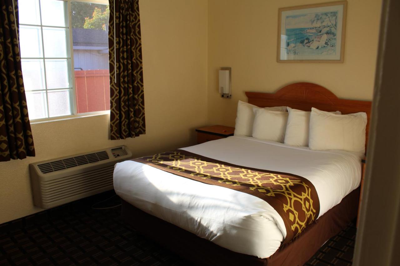 Queen Suite - 2 Queen Beds - Non Smoking at Riverside Inn & Suites Santa Cruz