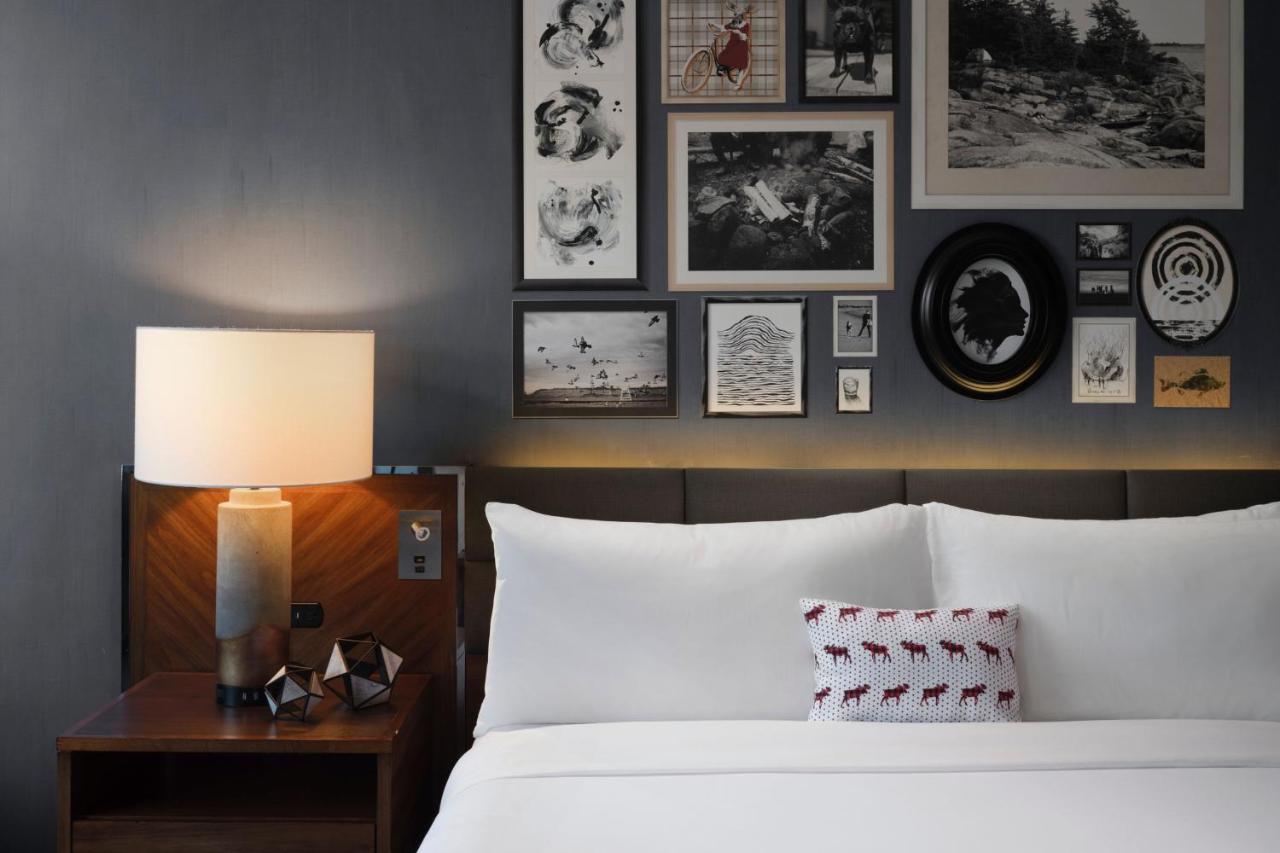 | Renaissance Minneapolis Bloomington Hotel