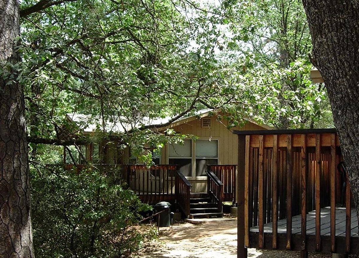 | Yosemite Bug Rustic Mountain Resort