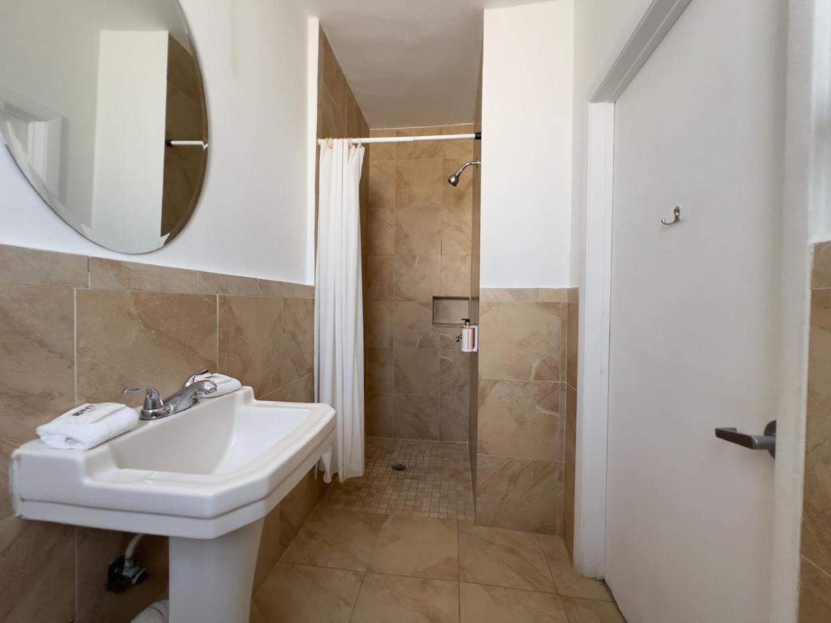 | Majestic Hotel South Beach