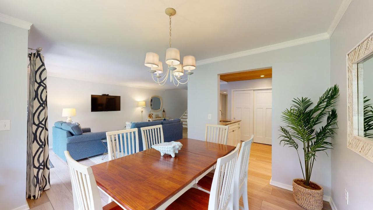 | 213 Turnberry Village