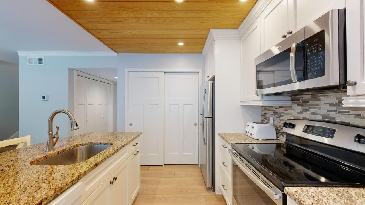 | 213 Turnberry Village