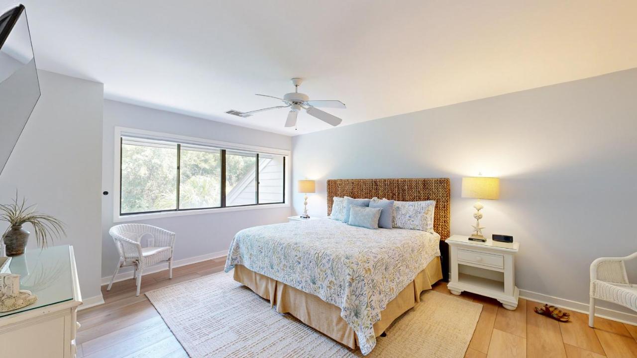| 213 Turnberry Village
