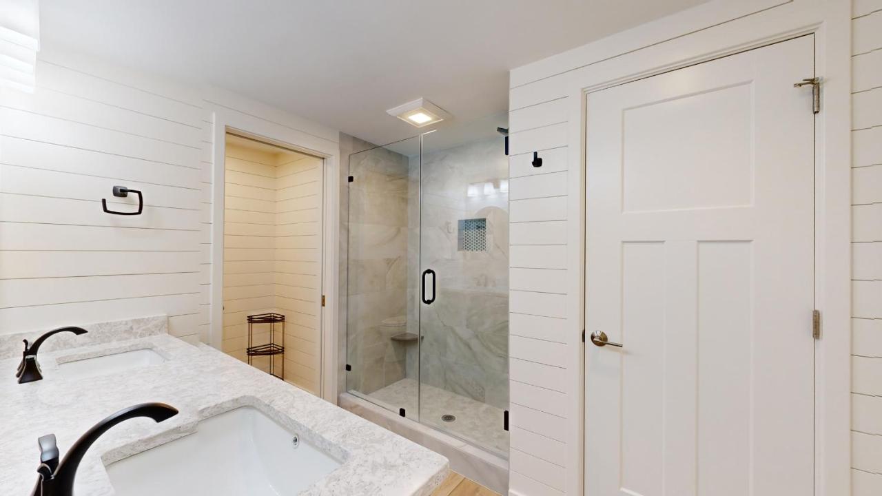 | 213 Turnberry Village