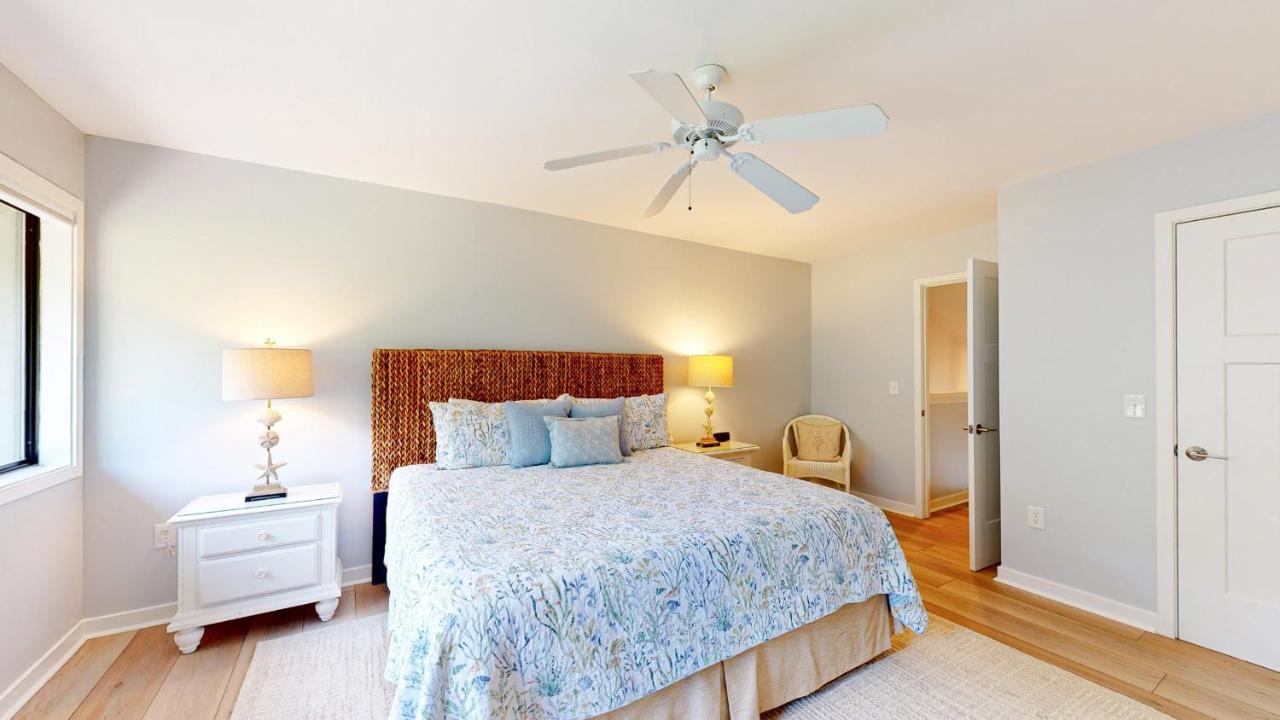 | 213 Turnberry Village
