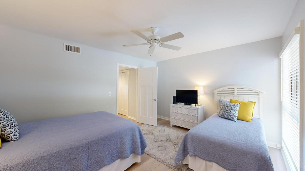 | 213 Turnberry Village