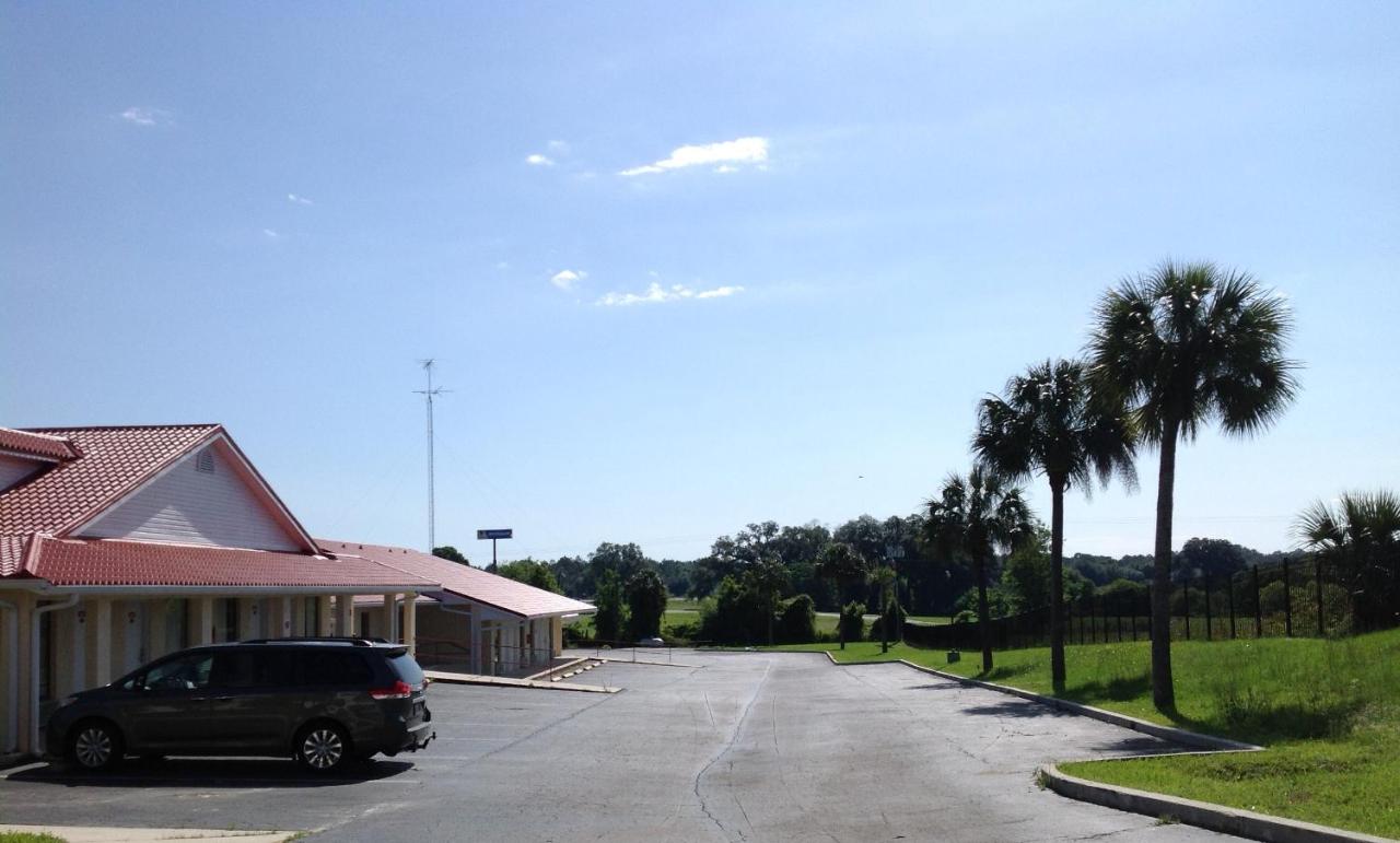 | Palms Garden Inn
