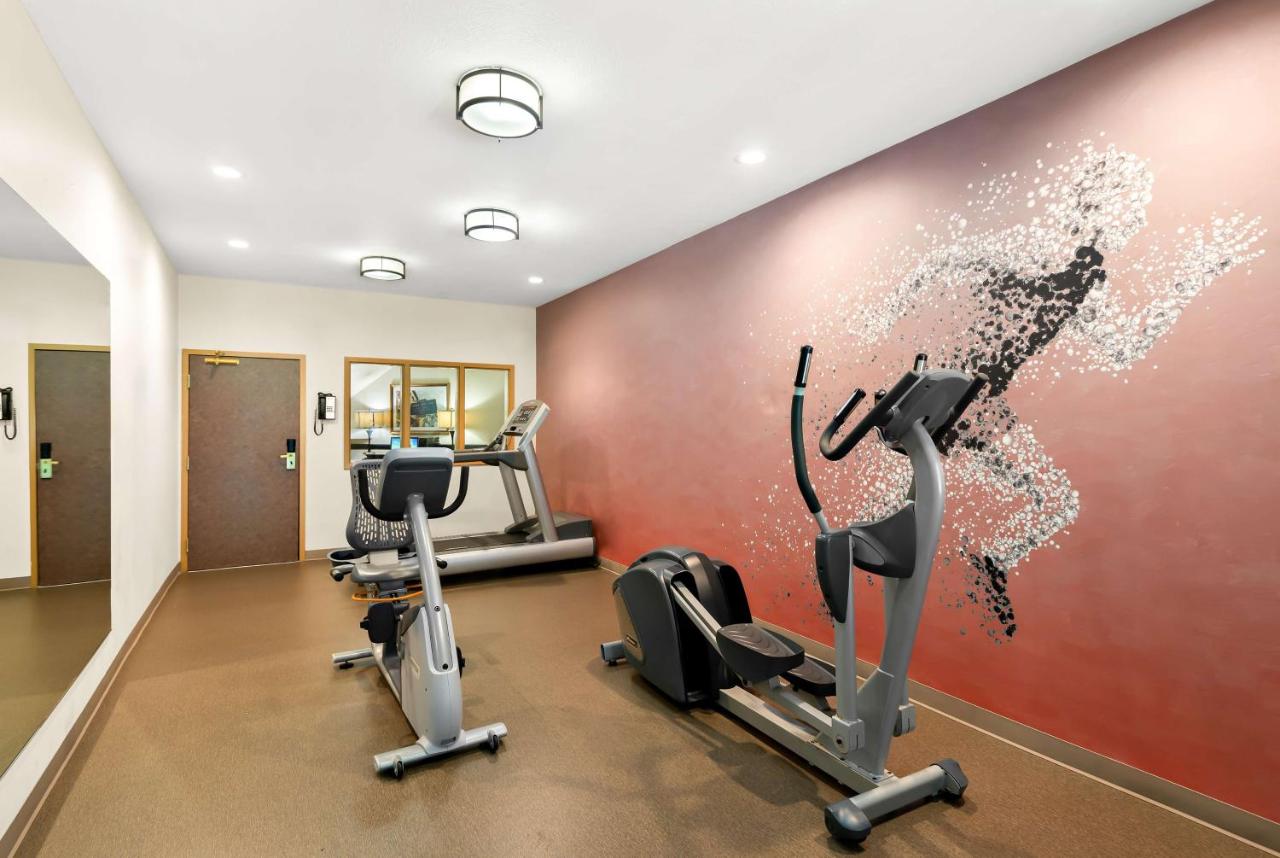 | Best Western Palmyra Inn & Suites