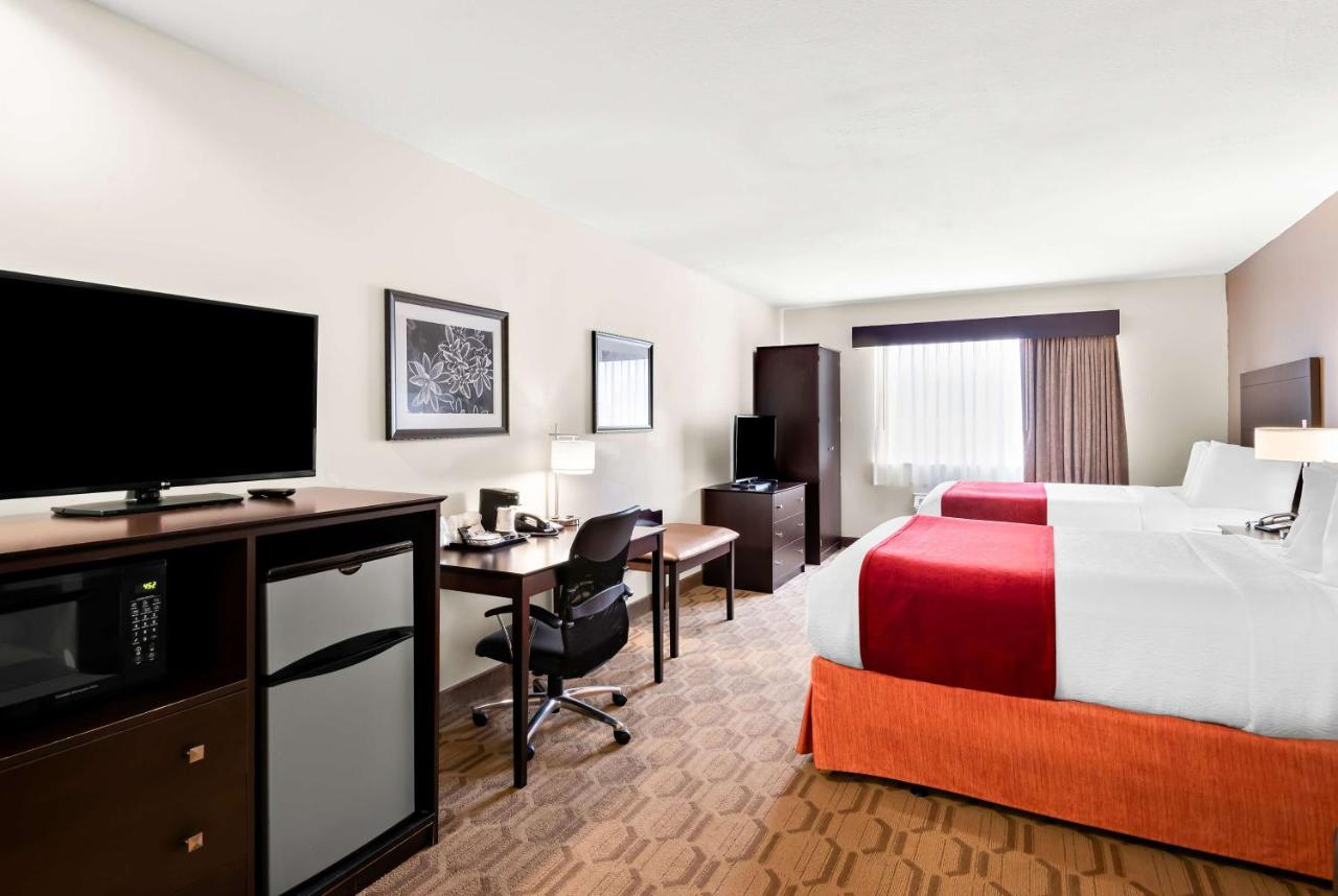 Two Bedroom King Suite with Two King Beds at Best Western Palmyra Inn & Suites