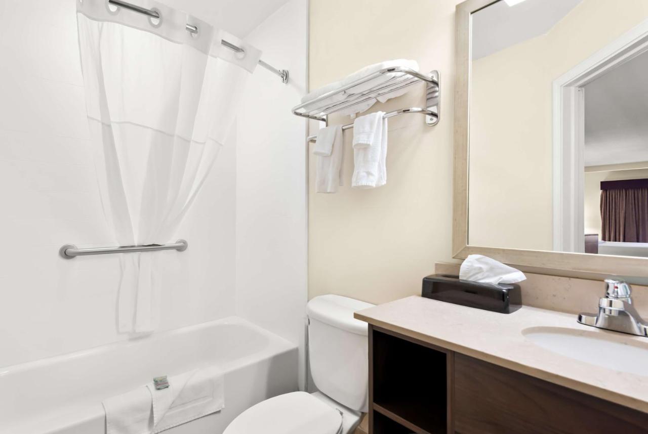 Two Bedroom King Suite with Two King Beds at Best Western Palmyra Inn & Suites
